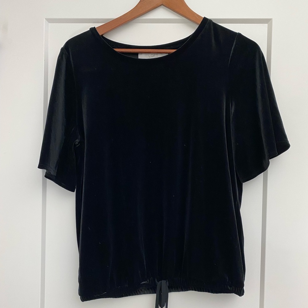LOFT • Black Velvet Tie Bottom Top • Size Xs